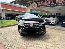 Toyota Fortuner TRD Kick Sensor AT 2020 Hitam