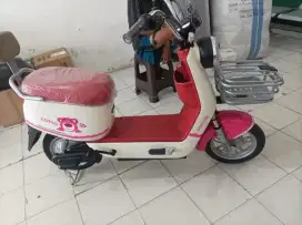 SEPEDA LISTRIK MASIH BARU JUAL BU