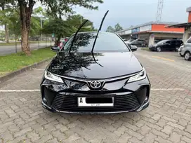 Toyota Corolla Altis 1.8 V AT 2023 Km 4000