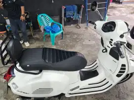 Di jual vespa GTS iget LED 2020