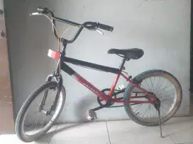 Sepeda BMX Ukuran 20