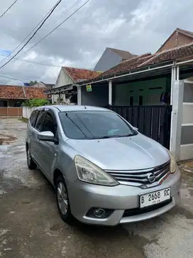 Nissan Grand livina 2013 Bensin