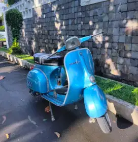 Vespa super tahun 1975