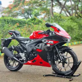 SUZUKI GSX 150R MERAH HITAM 2023 KM 500 PERAK KONDISI GRESS PAJAK AMAN