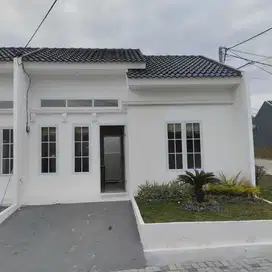 Rumah Jalur kereta api 299 JT dan 3 menit ke statiun KAI Tenjo