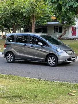 Honda freed psd 2011 pajak baru