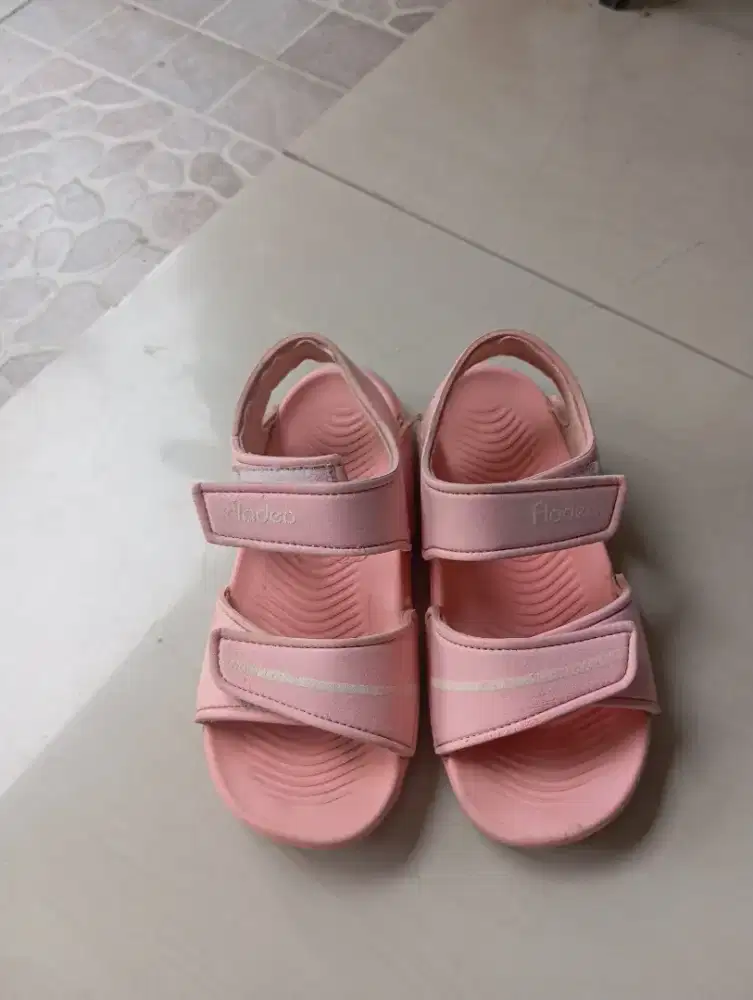 Sandal gunung UK 34/35 cewek