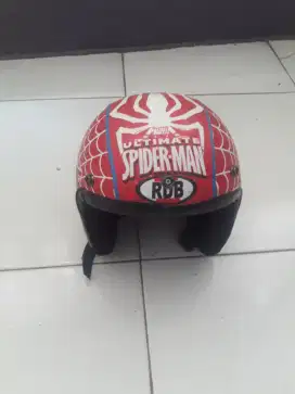 Helm anak spiderman