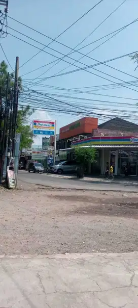 Dijual Tanah dan Bangunan sudah ada Franchise indomaret Aktif