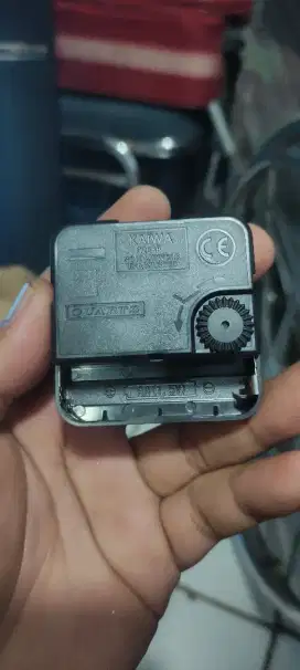 MESIN JAM DINDING KAIWA 3268B QUARTZ