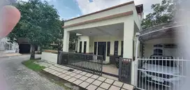 Disewakan Rumah Luas Di Komplek Tasbi 1