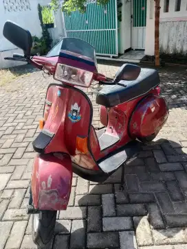 Vespa excel red rosso