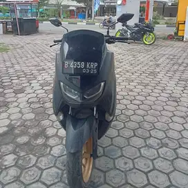 Jual Motor N-Max Tahun 2021 Hitam