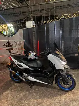 JUAL CEPAT Yamaha XMax 2018 Hitam Low KM.