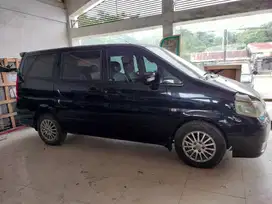 Dijual cepat Nissan Serena 2012