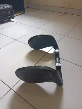 Dijual senderan kursi mobil untuk tidur. 50ribu net