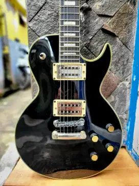 Gitar LesPaul Spear original jarang ada