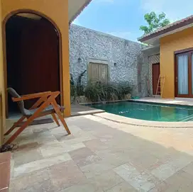 Modern Villa For Rent di Jimbaran Bali