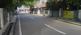 Rumah Lama Hitung Tanah Kosong di Pengadegan, Jakarta Selatan