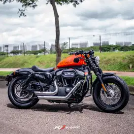 (KM 1000) Harley Davidson sportster 48 Nik 2012 Orange Knalpot V&H