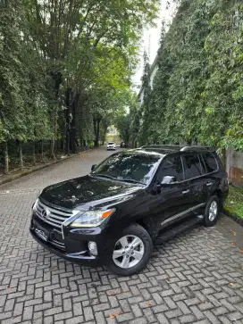 Lexus lx570 facelift 4x4 2013 / 2014 A/T Hitam