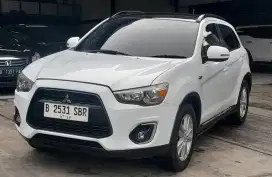 OUTLANDER PX PUTIH 2014