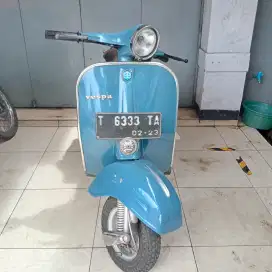 Vespa super 73 (Astuti)