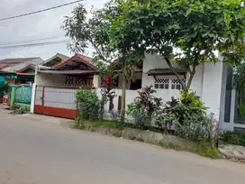 DiJual Rmh dipinggir Jl. RayaPinus Kl. Situgede Kc. Bgr Barat Kota Bgr