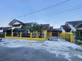 Rumah sewa /kontrakan di komplek BSD marendal