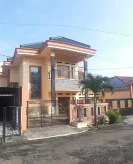 rumah mewah terawat dekat kebun raya bogor