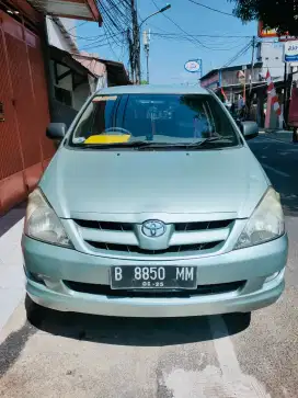 Innova G manual bensin 2005