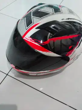 Helm kyk barang masi bagus bgt