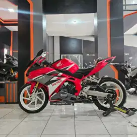 CBR 250 RED RACING 2017 ODO 11RB KM