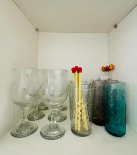 Gelas kaki sloky, gelas berair, gelas cola