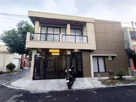 Rumah Baru Lux Mewah Full Furnish di Cluster Elite Baturan