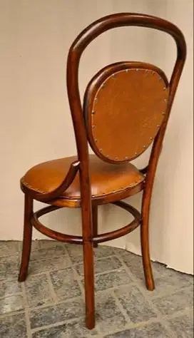 Kuesi makan Thonet pakai jok