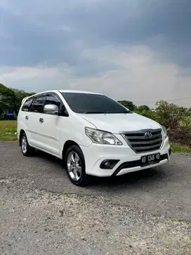 Kijang Innova V 2.0 matic 2010