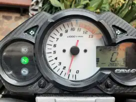 Cb 150 2013 km total 26rb tangan pertama dari baru