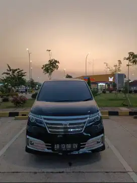 Nissan Serena 2015