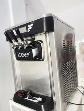 DIJUAL Mesin Ice Cream merk Iceler kondisi mulus seperti baru
