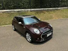 Mini Cooper Clubman S 2016.