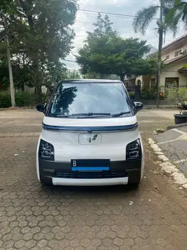 Wuling air ev long range 300 km th 2022 akhir putih