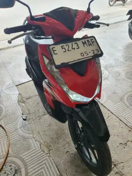 Honda beat CBS MERAH hitam Jl.Sutawinangun 132 pecilon