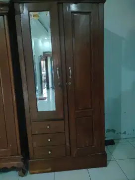 Lemari kayu 2 pintu