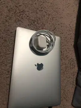 Macbook Pro 2018 16/500 GB