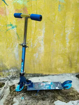 skuter / scooter / otoped anak Element Elsa warna biru