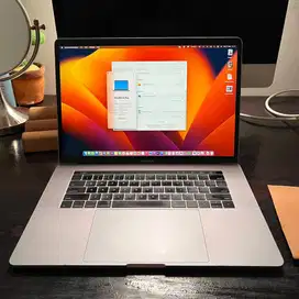 MacBook Pro 15 Inch 2017 16 GB/256 GB | Gaming - Desain - Video edit