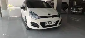 Jual KIA Rio Matic 2015