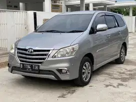 Dijual Innova V bensin AT 2014