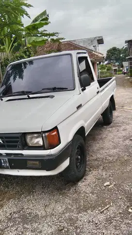 Toyota Kijang 1987 Bensin